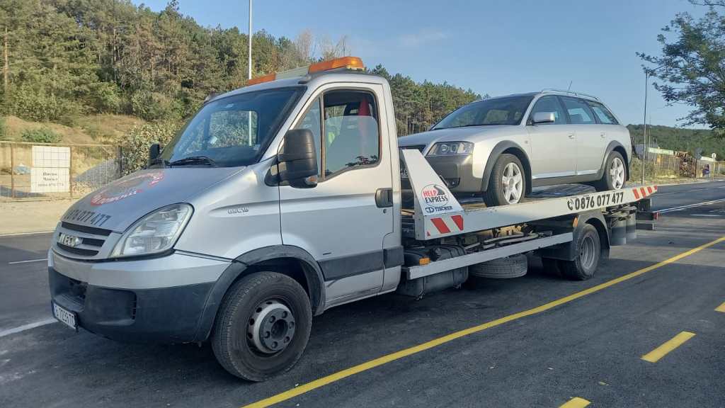 Превоз на повредено Ауди А6 от Пътна Помощ.