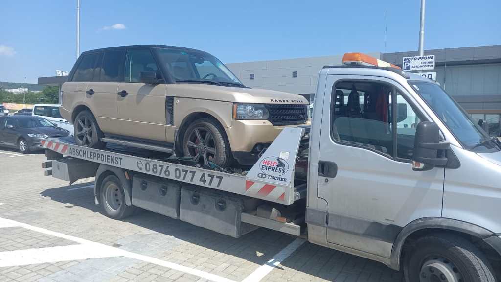 Пътна Помощ за развален Рейндж Ровър.